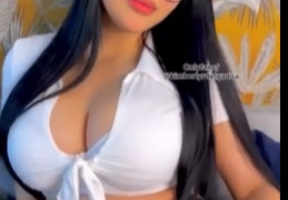 La bella Kimberly Delgado y su afición al sexo anal 🙈