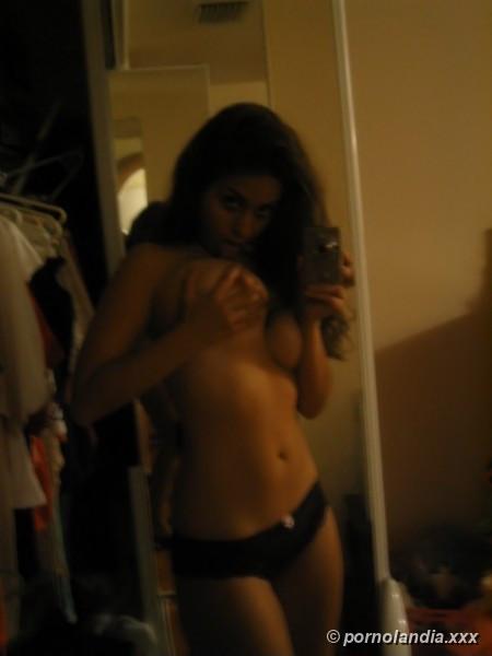 ¡Linda mostrando sus hermosos pechos! - Foto 222023