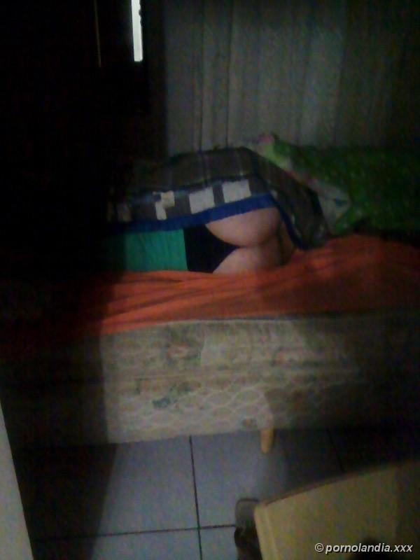 Mostrando la cola de la esposa caliente - Foto 53512