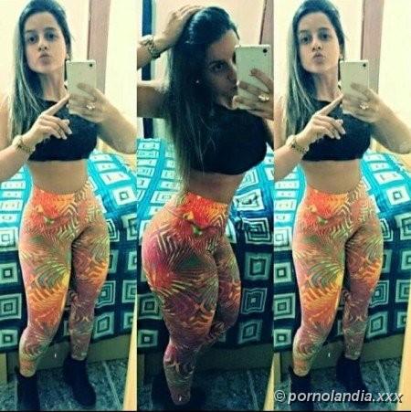 Escolta desnuda rubia caliente cayó en la red - Foto 50402