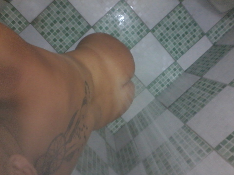 La joven morena tomó fotos desnudas y perdió su teléfono celular - Foto 3131