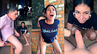 Encontro a su hermanastro en paja y lo complace singando duro