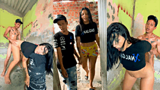 La perra de Tifanny Lee singando en una casa abandonada