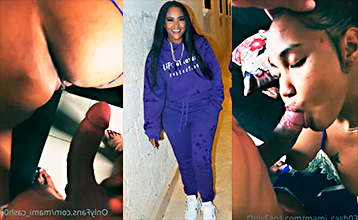 Amara La Pomposa singando y tambien con un consolador