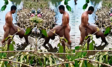 Una puta singando duro en el monte con su amante