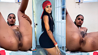 La Diosa Amaeya se saca mucha leche con una paja