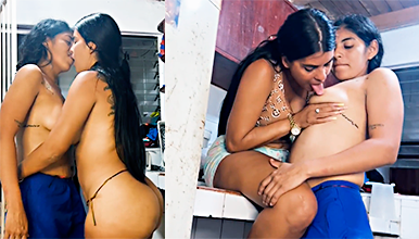 Dos puta lesbiana en rico porno con un consolador