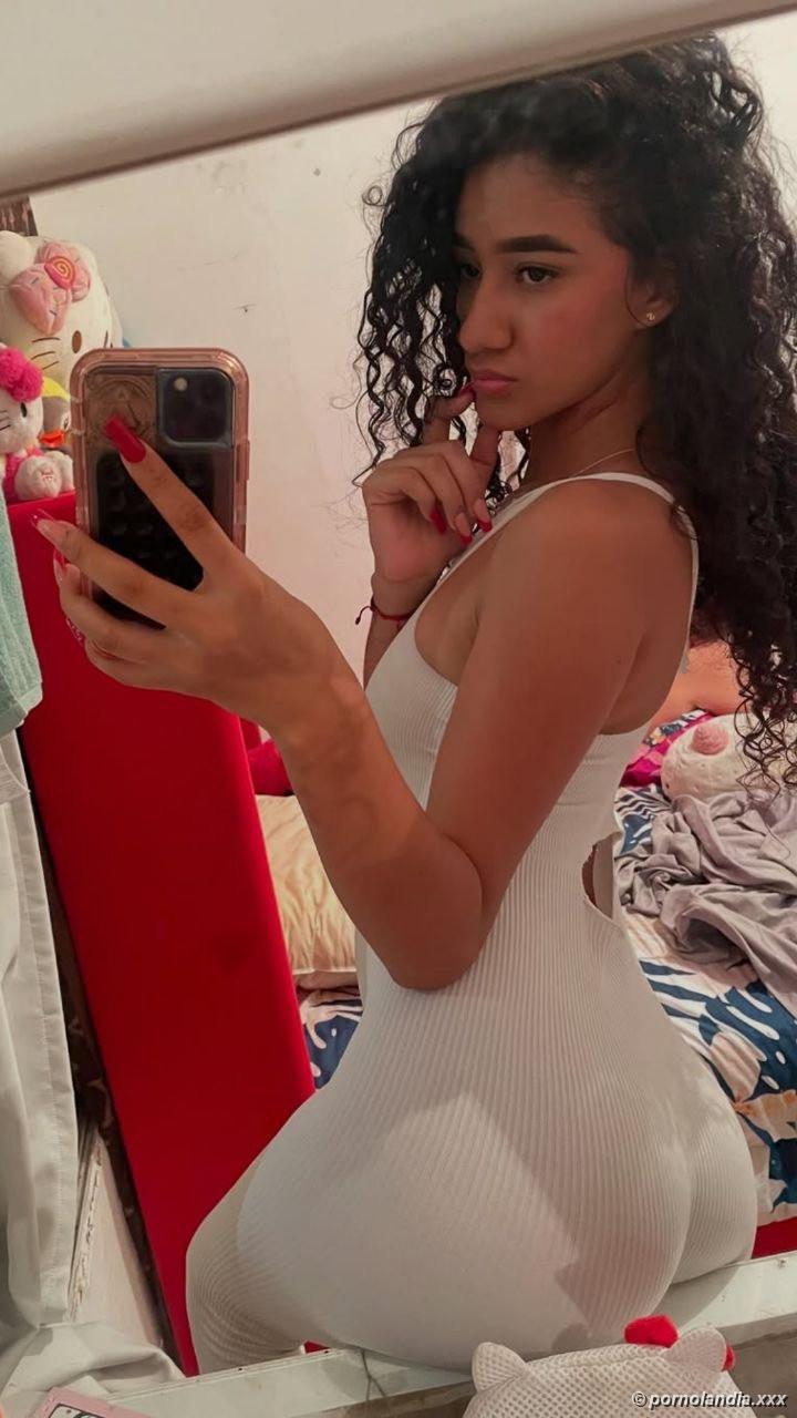 Morena flaca desnuda con cuerpo perfecto - Foto 249816