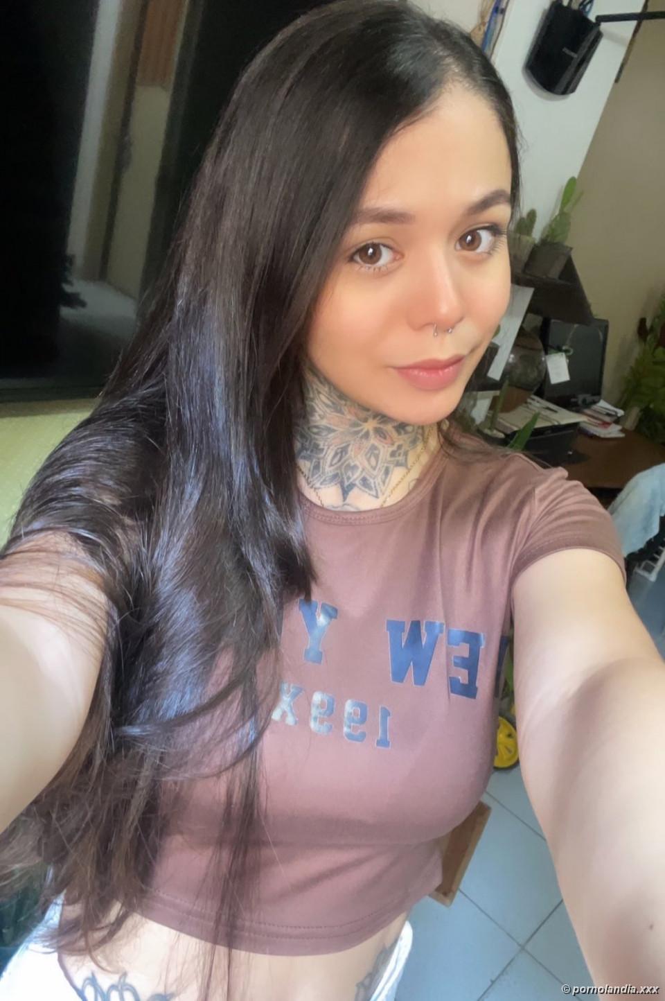 Tatuada en su erome tomo fotos de su delicioso cuerpo - Foto 249753