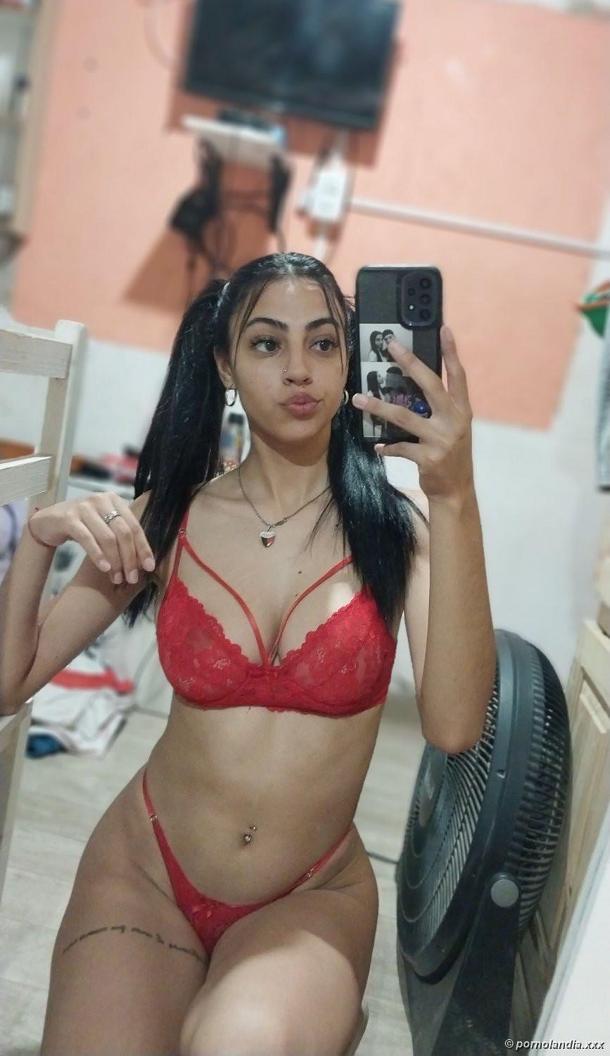 Jovencita desnuda de bajos recursos con pechos deliciosos - Foto 249484