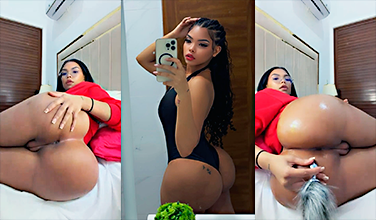 La dominicana Peny Rodriguez con un plug anal