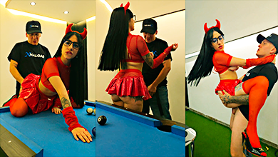 La Diabla Casi Rompen La Mesa De Billar Follando En El Dia Halloween